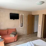 Luxury Oasis Apartment *