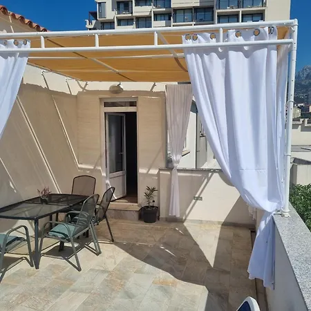 Luxury Oasis Апартаменти Макарська