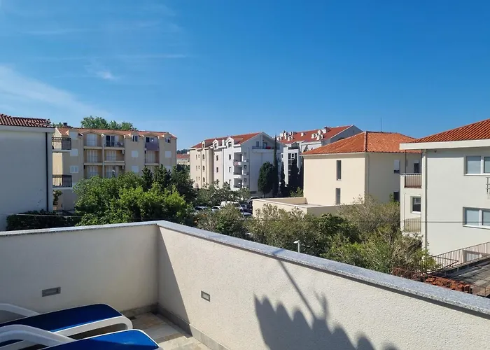 Luxury Oasis Apartment Makarska