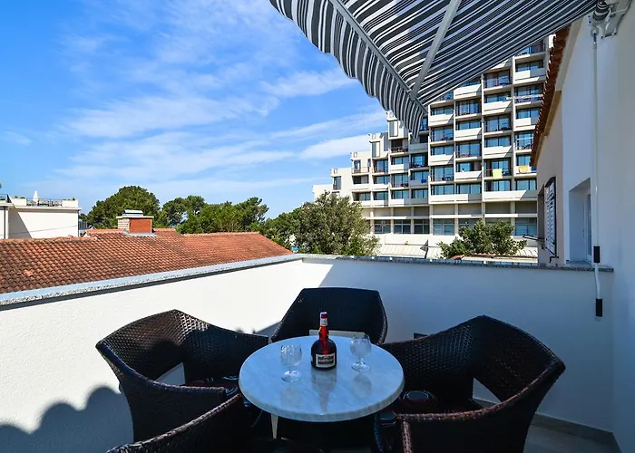 Luxury Oasis Apartment *